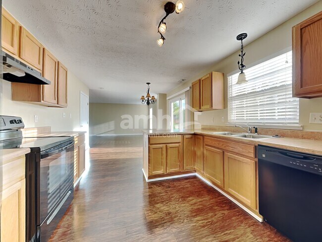 Foto del edificio - 2452 Featherston Ct