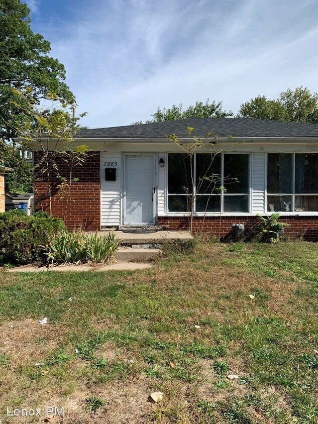 2085 Ackley Ave, Westland, MI 48186 House Rental in Westland, MI