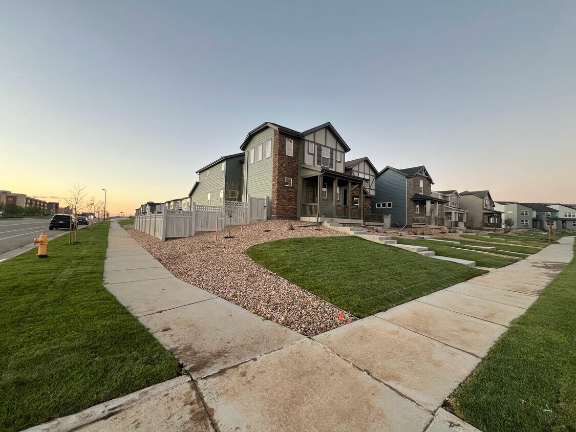 Foto principal - 18709 E 66th Ave
