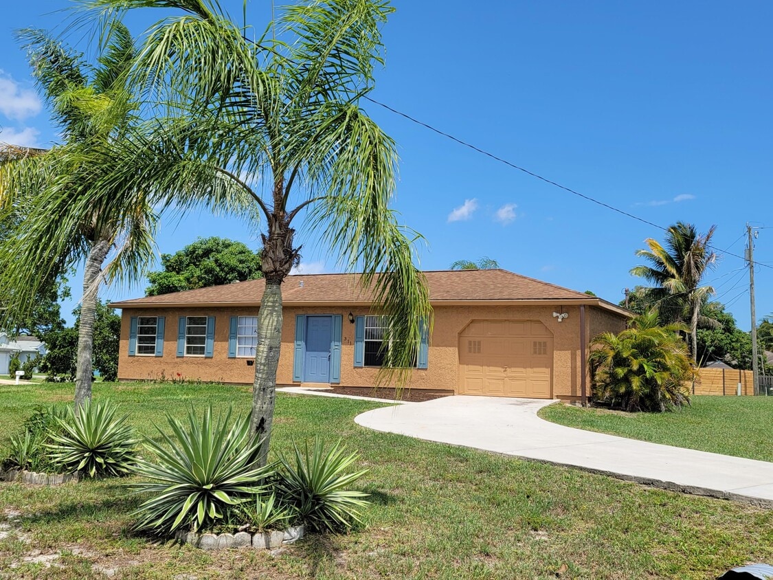 Primary Photo - 311 SW Virden Ct