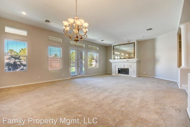 Foto del edificio - 3 br, 2.5 bath House - 3235 Cliff Sieler Ct