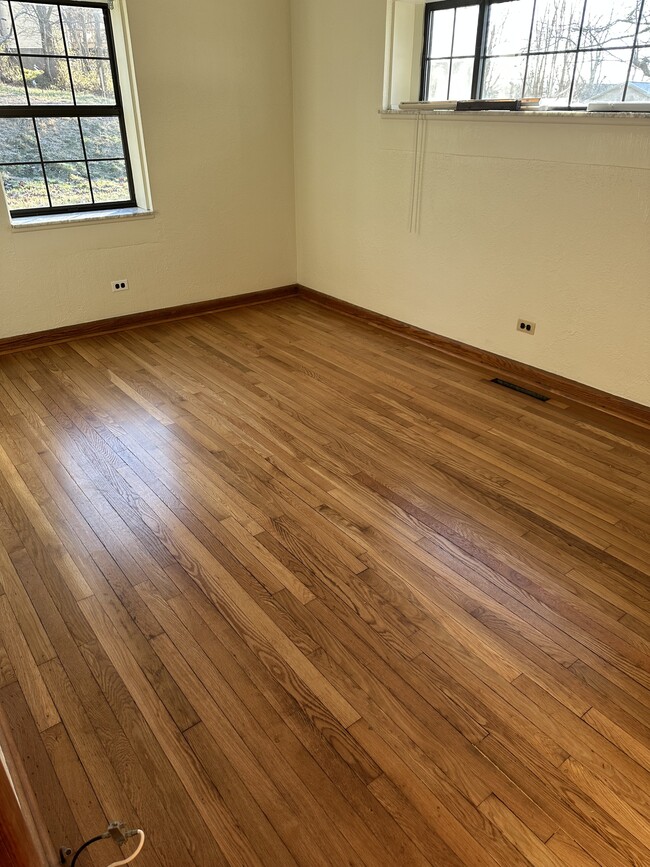 Building Photo - 133 Hidden Cove