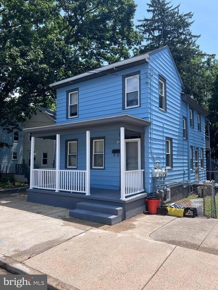 Building Photo - 20 Olive St