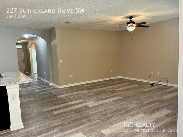 Building Photo - Spacious 3/2 in Palm Bay gated community a...