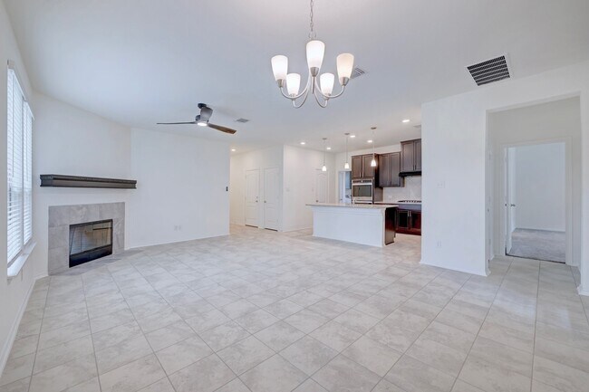 Building Photo - 1205 Desaix Dr
