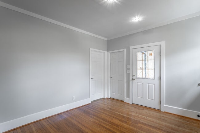 Foto del edificio - 2511 Oak St