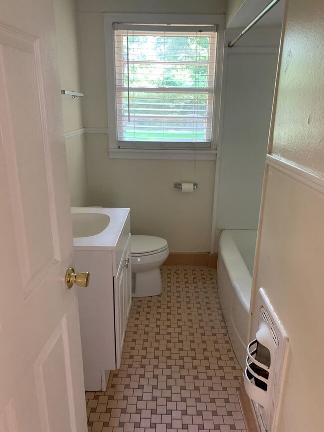 Building Photo - Adorable home in Shreveport