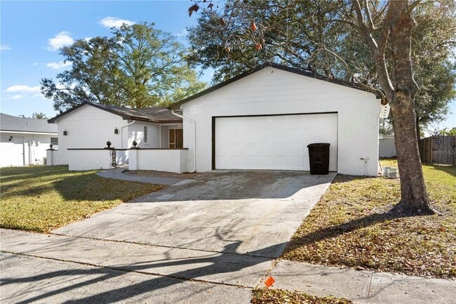 Foto del edificio - 621 Ashberry Ln