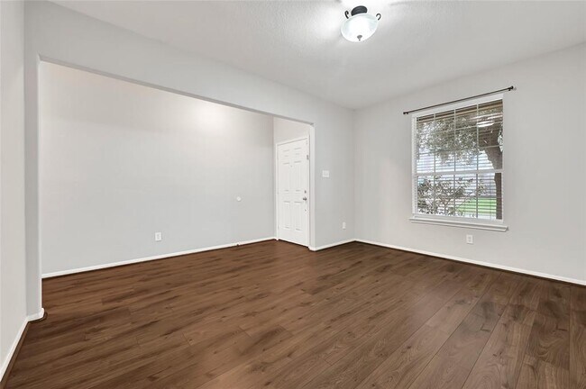 Foto del edificio - 26418 Richwood Oaks Dr