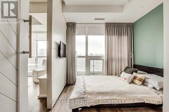 Photo du bâtiment - 60 Berwick Ave