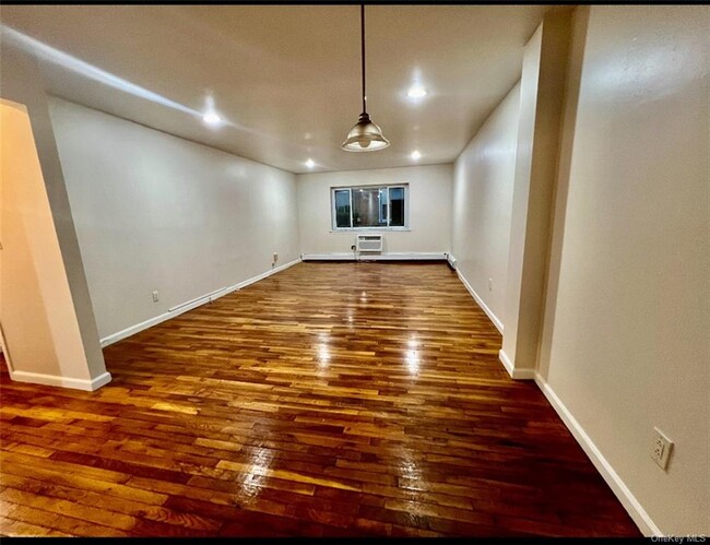 Foto del edificio - 150 Glenwood Ave