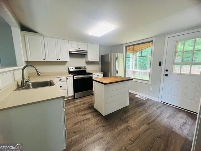 Foto del edificio - 442 Double Springs Rd SW
