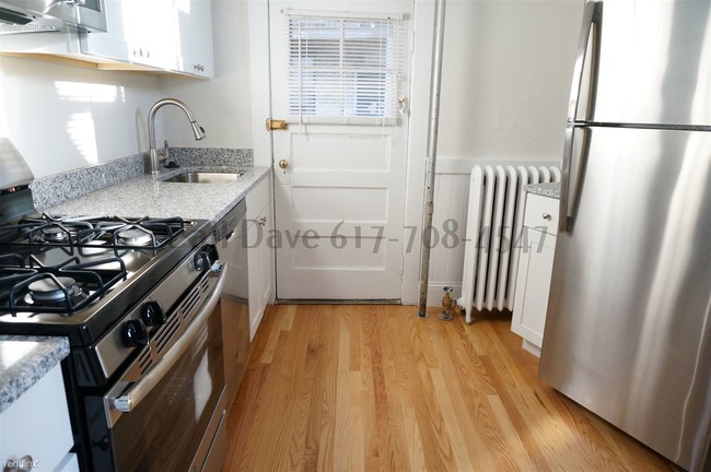 Building Photo - 3 br, 1 bath  - 294 Harvard St # 987