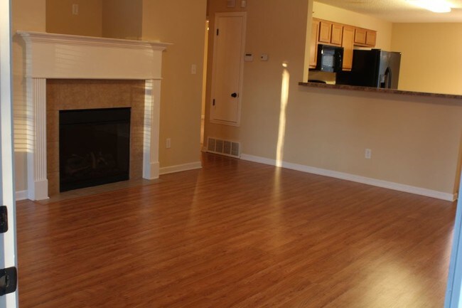 Building Photo - BARTLETT RENTAL HOME 3 Bedroom 2 Bath by Lake