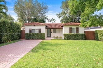 Building Photo - 5775 SW 28th St