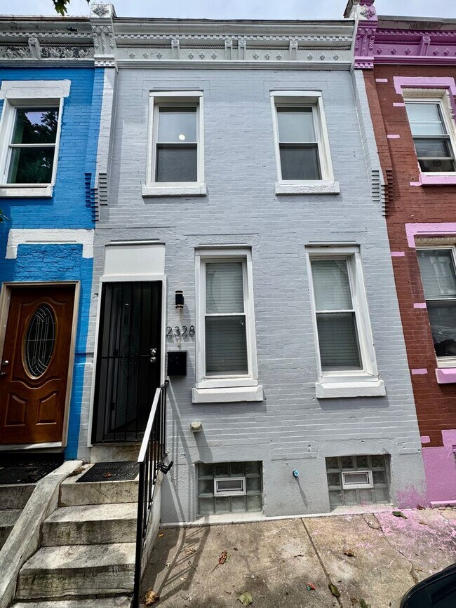 Building Photo - Recently Renovated Home in One of Philadel...