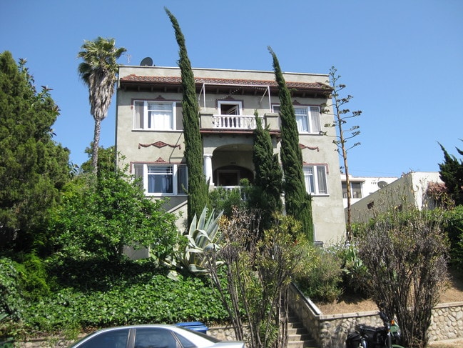Building Photo - 732 Parkman Ave