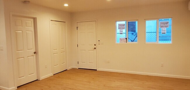 Sala de estar - 2745 Cabrillo Ave