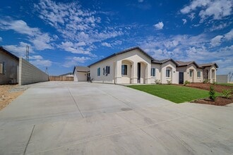 Building Photo - 5216 Hawkwatch Ln