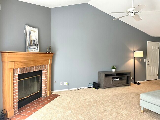 Building Photo - 20 Ashburn Ct