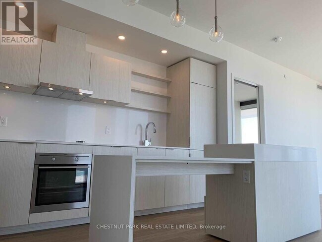 Building Photo - 16 Bonnycastle St