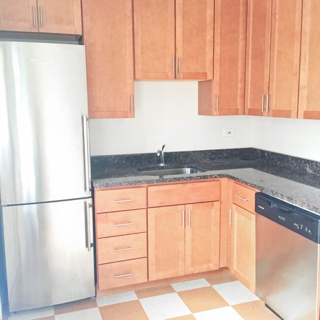 Foto del edificio - First Floor 1 Bedroom in Superb Evanston L...