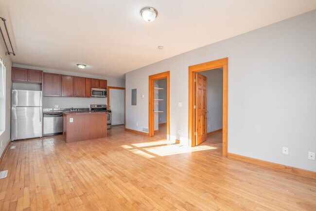 Building Photo - Welcome to this Lovely Two-Bedroom Lower U...