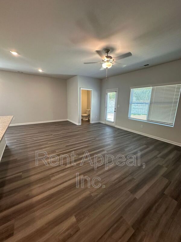 Foto del edificio - 383 Lanier Cir