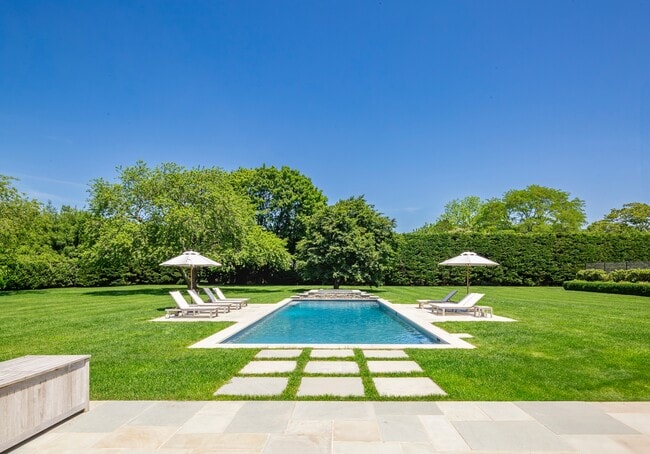 Foto del edificio - 59 First Neck Lane