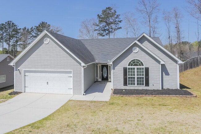 Building Photo - 360 Embassy Dr