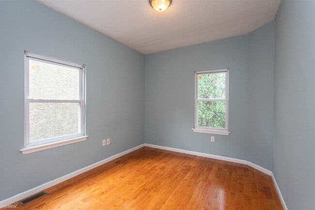 Building Photo - 4 br, 2 bath Duplex - 2016 N 18TH ST Unit B