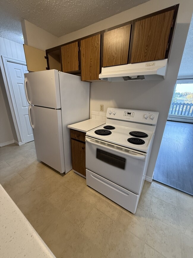 Building Photo - 80 Brookwood Dr