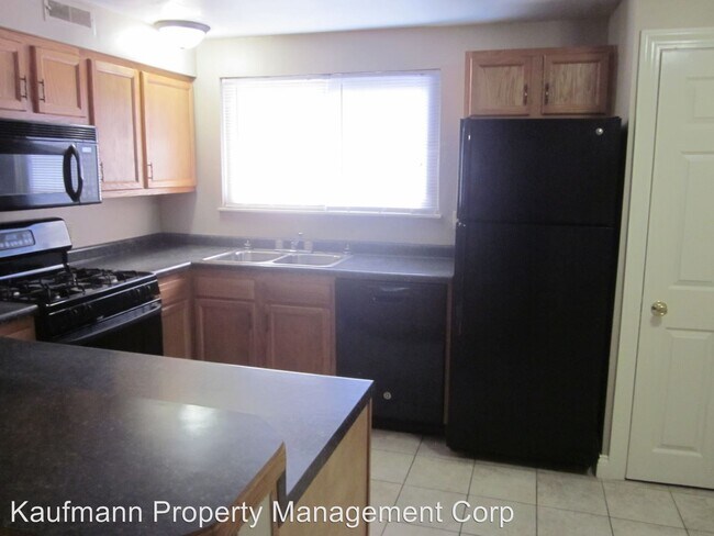 Building Photo - 4920 Northcrest Dr