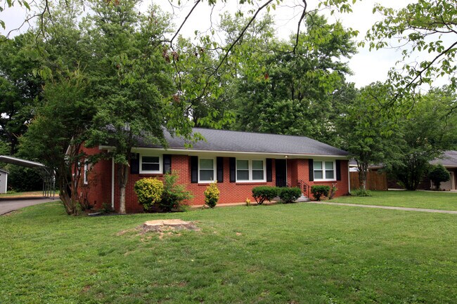 Foto del edificio - 308 S Baird Ln