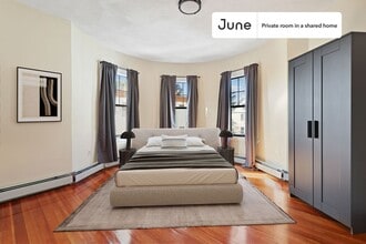 Building Photo - Room in Shared 4 bed/1 bath home