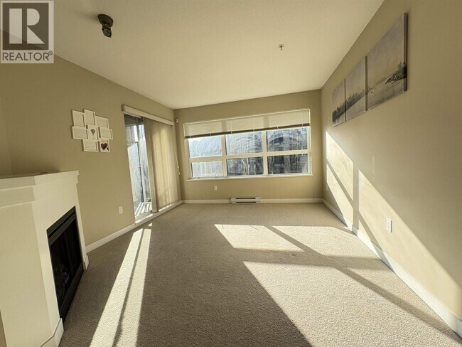 Photo du bâtiment - 6800 Eckersley Rd