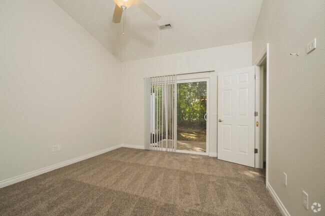 2 habitaciones, 2 baños - 1264 pies cuadrados - Dormitorio principal - River Oaks Villas