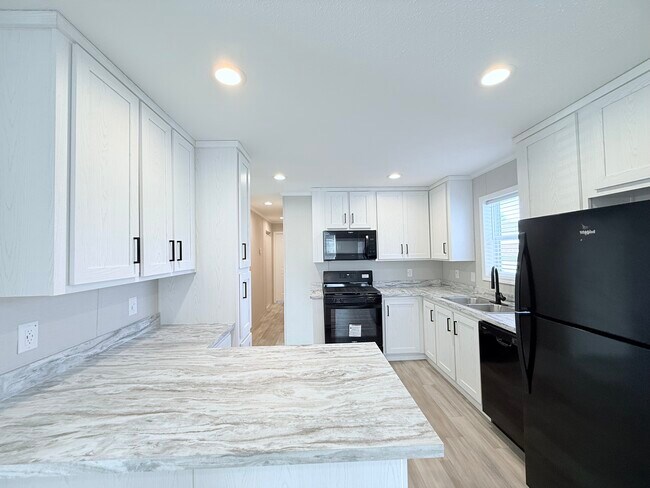 Foto del edificio - 29805 Jamestown Dr