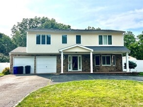 Building Photo - 18 Melrose Ln