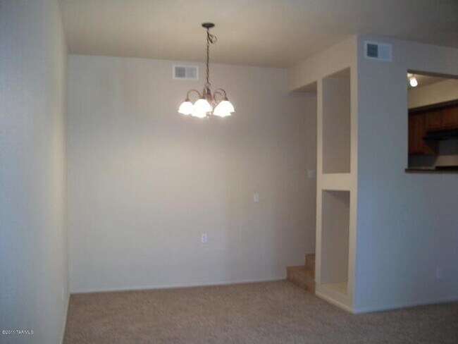 Building Photo - U of A Condo!