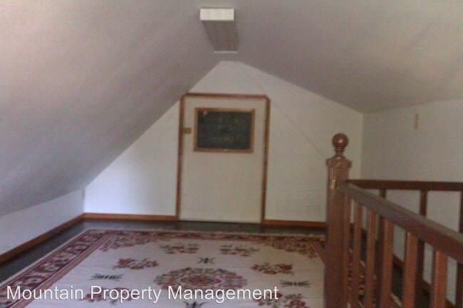 Building Photo - 4 br, 3 bath House - 995 Venus Way