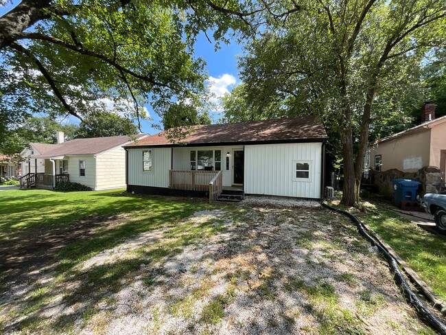 Building Photo - Nice 3 Bedroom 2 bath home!