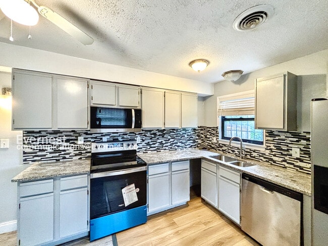 Building Photo - 3990 Arbor Pl Ln