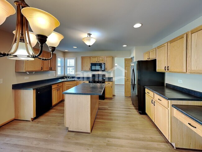 Building Photo - 1217 Dauphin Dr