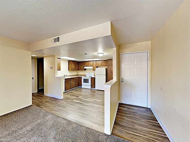 Building Photo - 4930 College Oak Dr