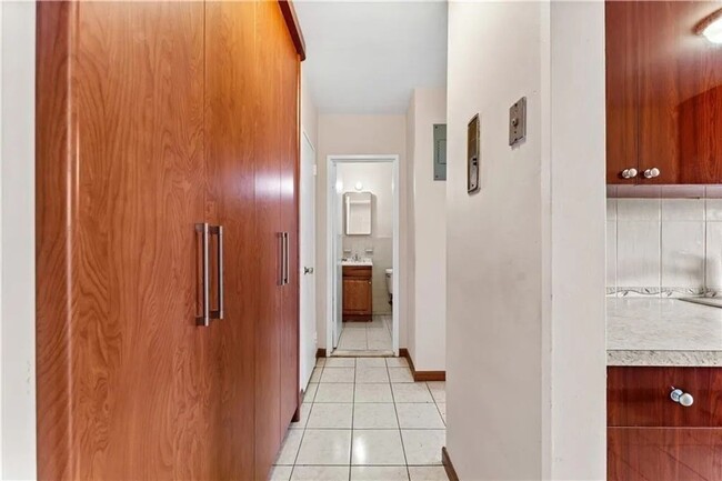 Foto del edificio - Newly Renovated 1 Bedroom 1 Bathroom  Avai...