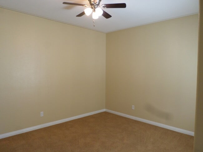 Building Photo - Menifee Lovely 4 bedroom 2 bath 2 Story Home