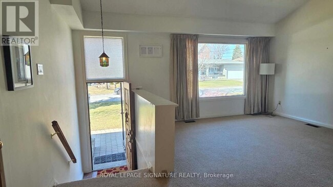 Building Photo - 42 Jubilee Crescent