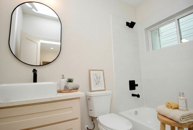 Building Photo - 6310 Illinois St