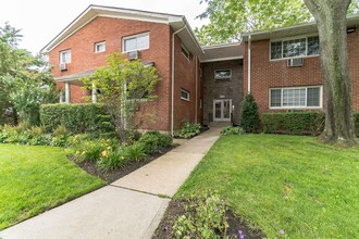 Eagle Rock Apartments at Mineola Photo